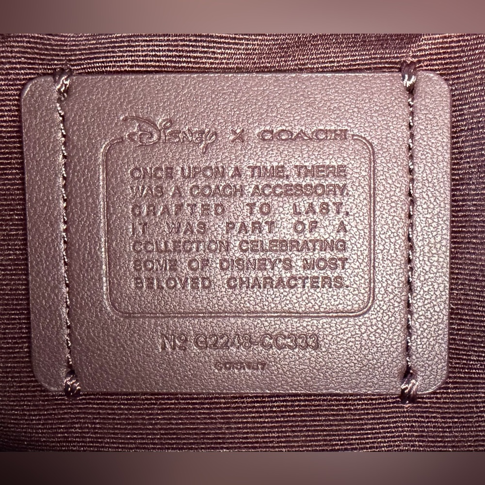Disney x Coach Evil Queen Limited Edition Corner Zip Wristlet CC333 EUC - Picture 8 of 17
